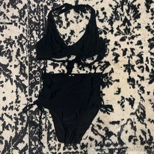 Fashion Nova Bikini Size Large never worn